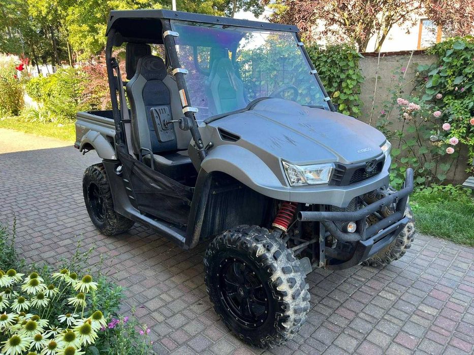 Buggy Kymco UXV 700  21 rok