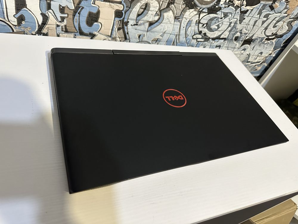 Игровой ноутбук Dell 7567 • i5‑7300HQ • GTX 1050 Ti  • 8GB • SSD • IPS
