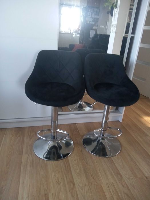 Krzesła barowe regulowane obrotowe typu  hoker