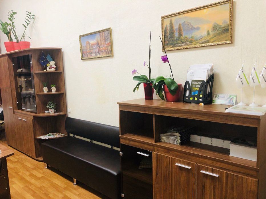 Офісні меблі Нові