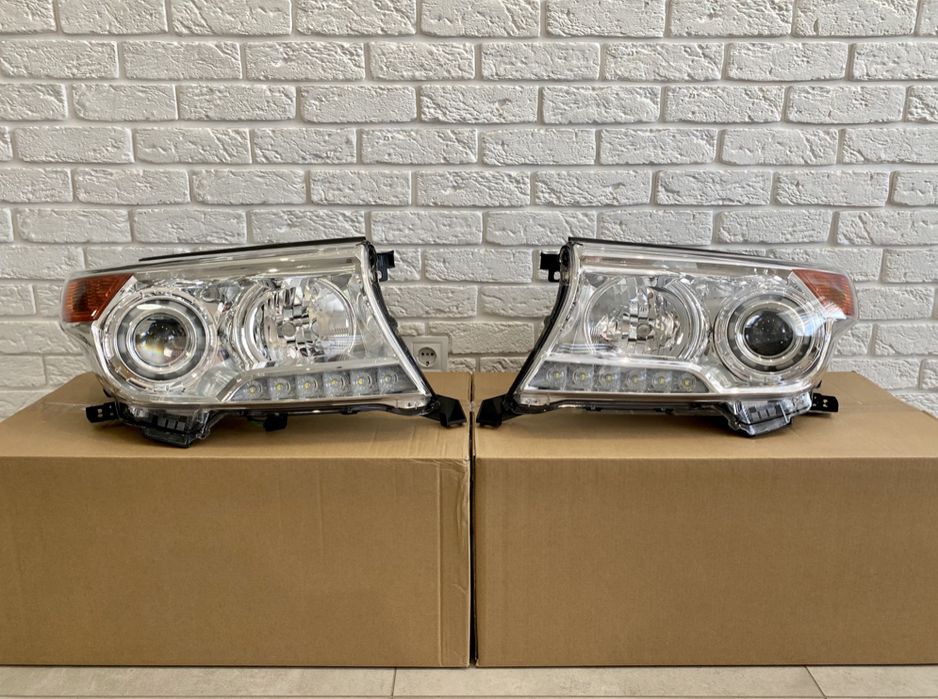 Фары оптика рестайлинг Toyota Land Cruiser 200 2007-2015 хром