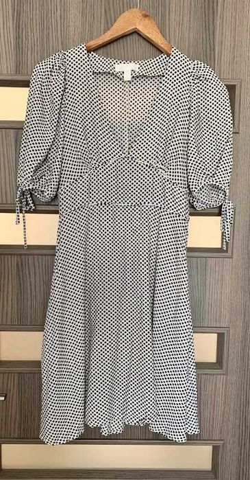 H&M / sukienka mini retro skater dress kropki grochy / 34 XS 36 S