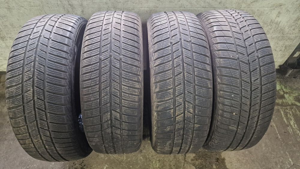 4x 215/60 r 17 .Sprzedam opony zimowe barum.