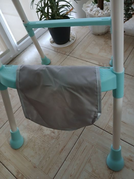 Новий стільчик для годування