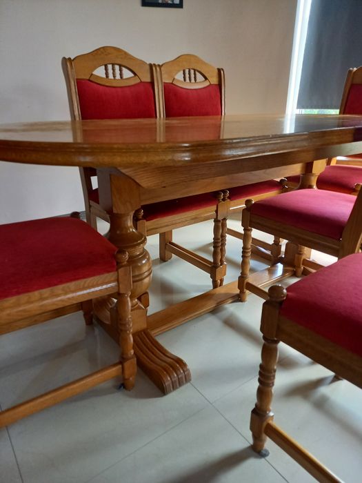 Stół dębowy plus 6 krzesełeł