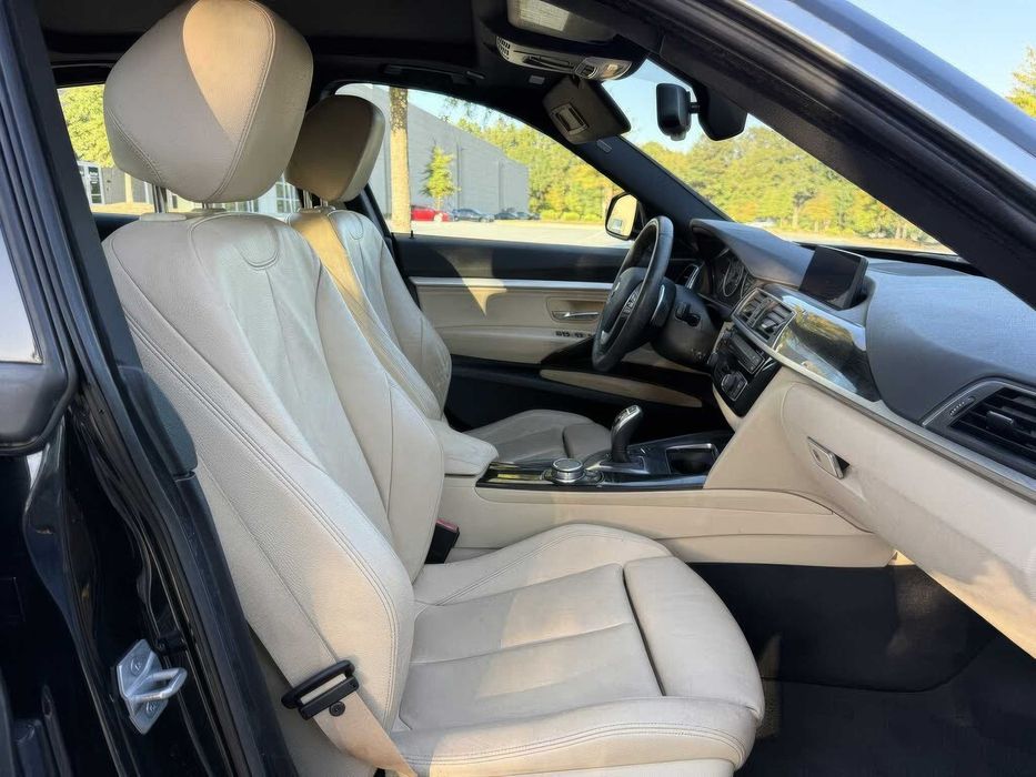 BMW 3 Series Gran Turismo 330i xDrive      2017