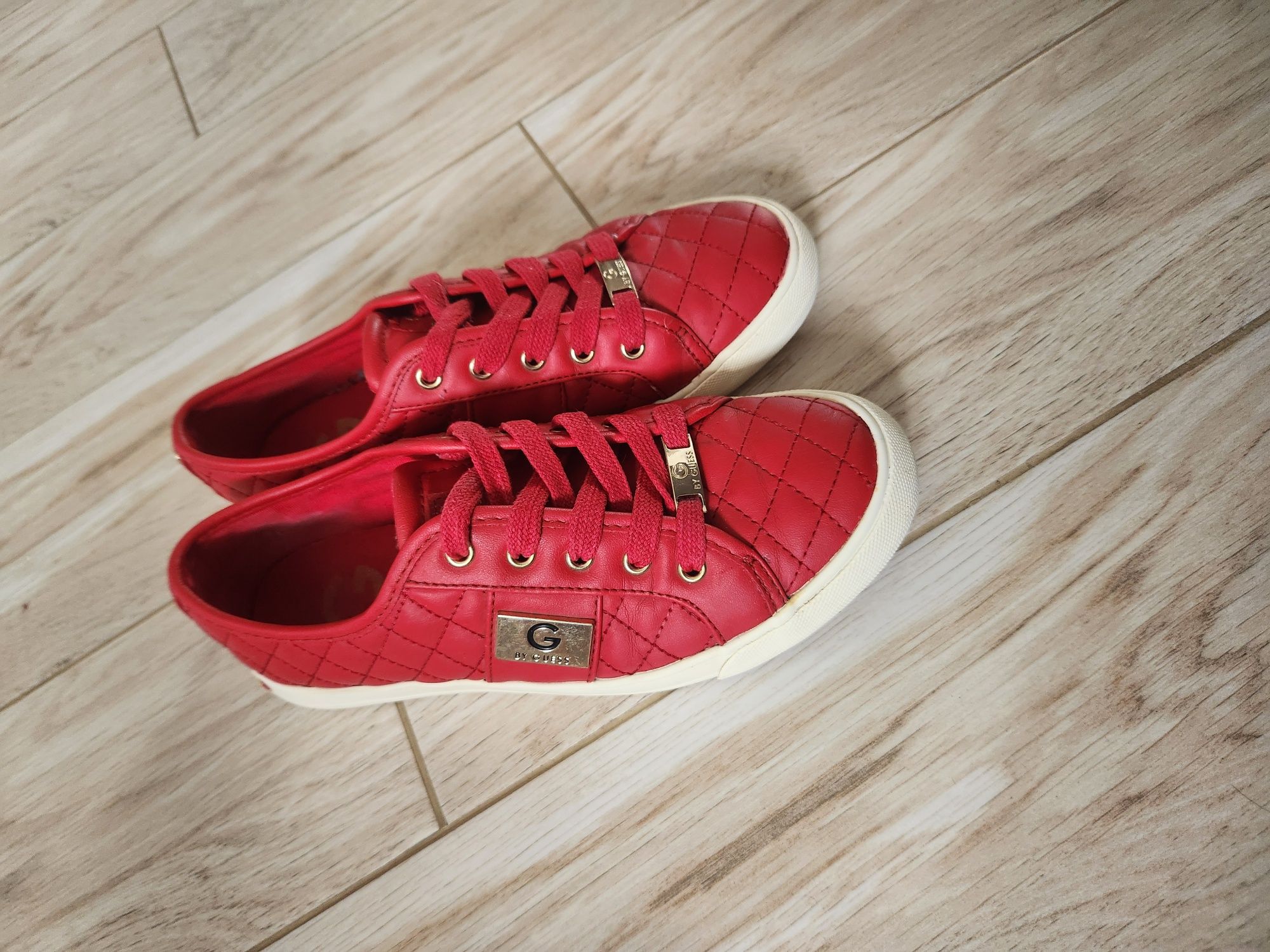 Кеды кроссовки guess  38-38 оригинал