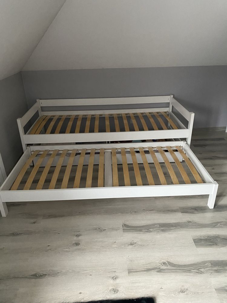 Łóżko podwójne+szafeczka nocna