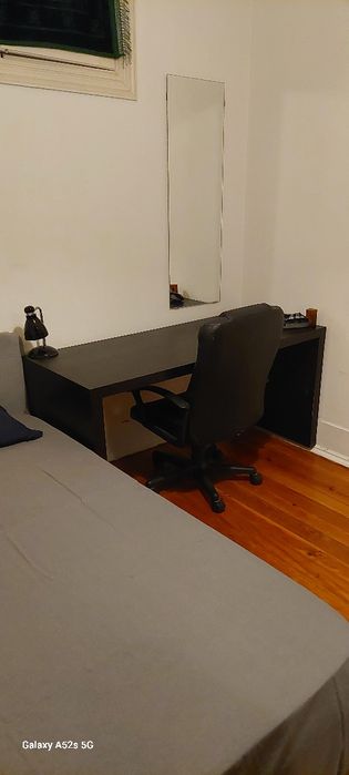 Quarto para alugar em lisboa av. novas