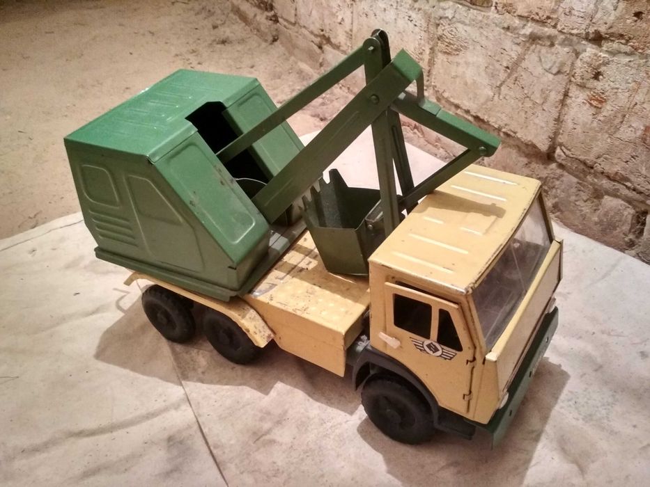 Продам экскаватор КАМАЗ