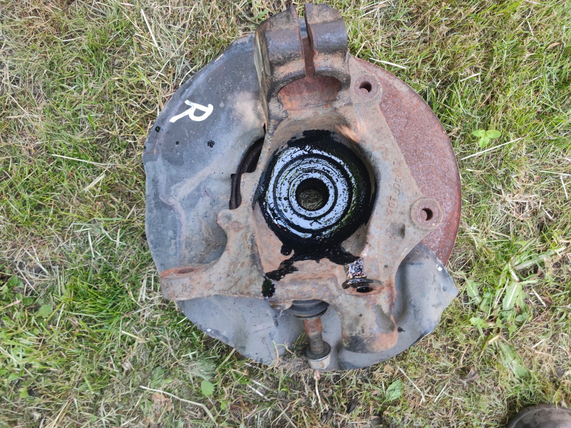 Zwrotnica prawa przód BMW E60 E61 x drive 4×4