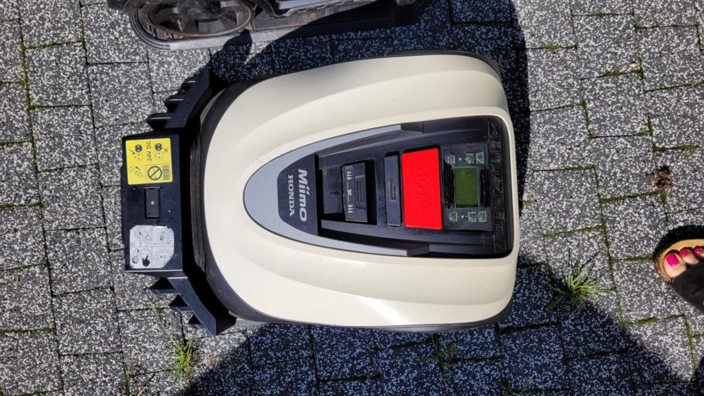 Robot koszący, Bosch Indego,  Honda,Robomow, Stiga kosiarka automatycz