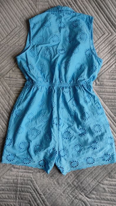 Ніжно голубий літній комбінезон з прошви бренд sosandar