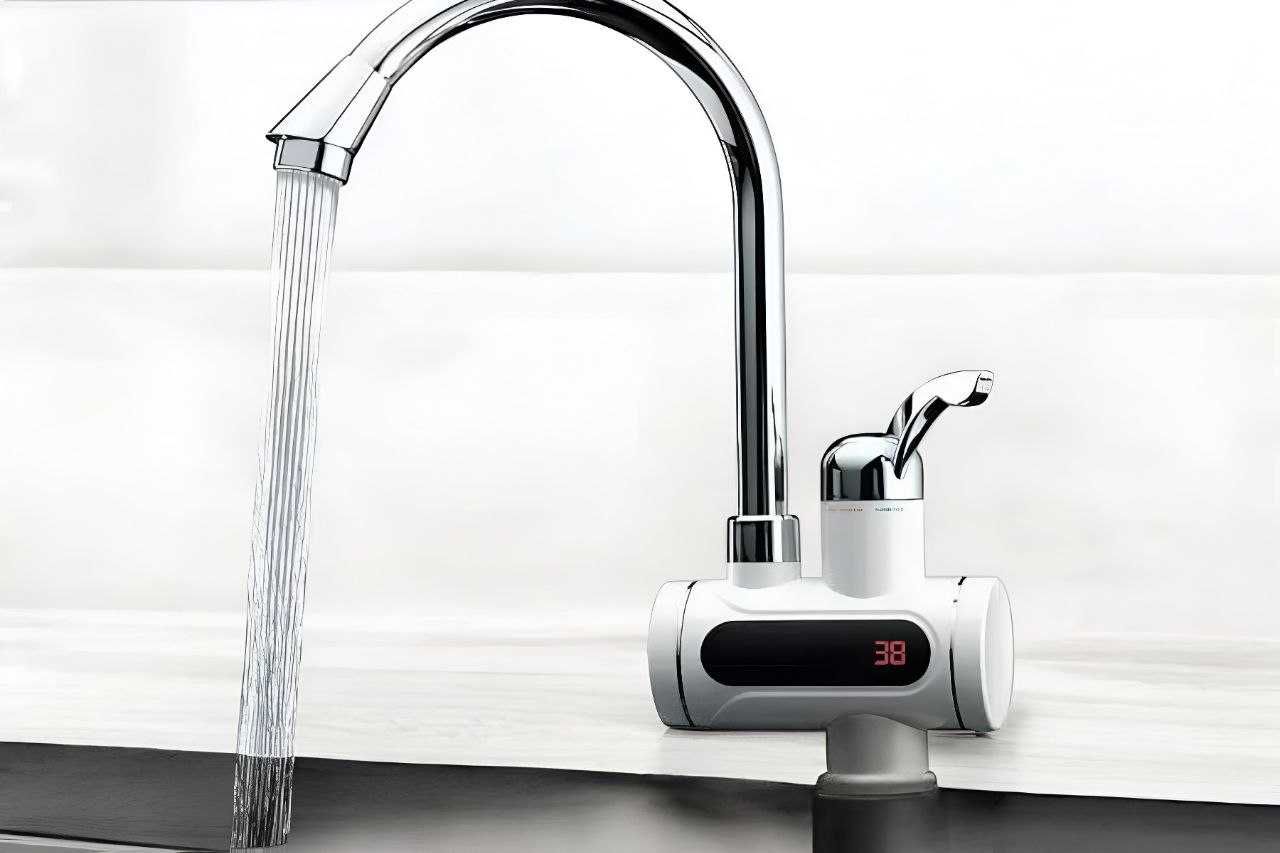 Проточный водонагреватеь. Е LCD экран