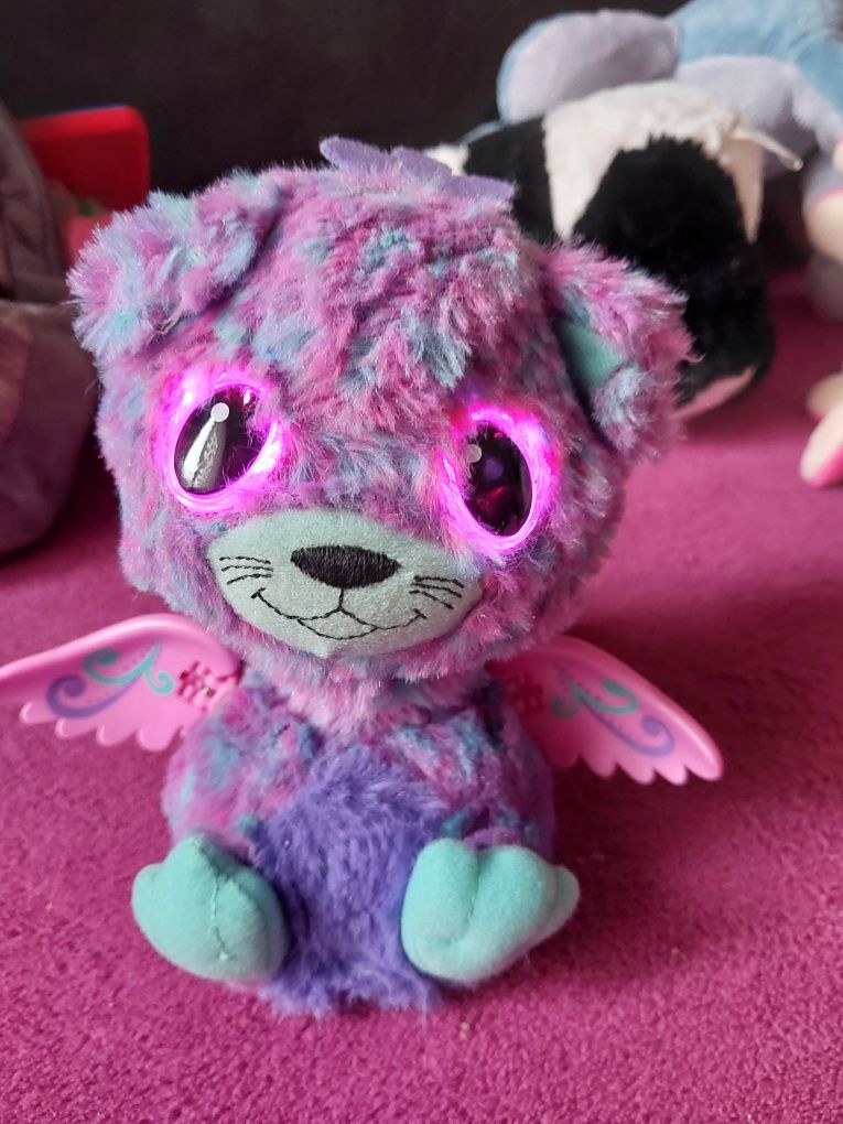Hatchimals świecący grający pluszak miś maskotka