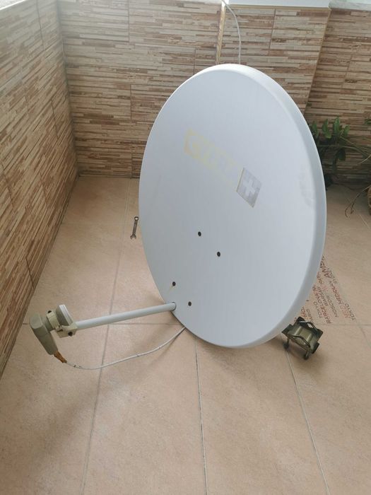 Antena satelitarna+ konwerter + uchwyt