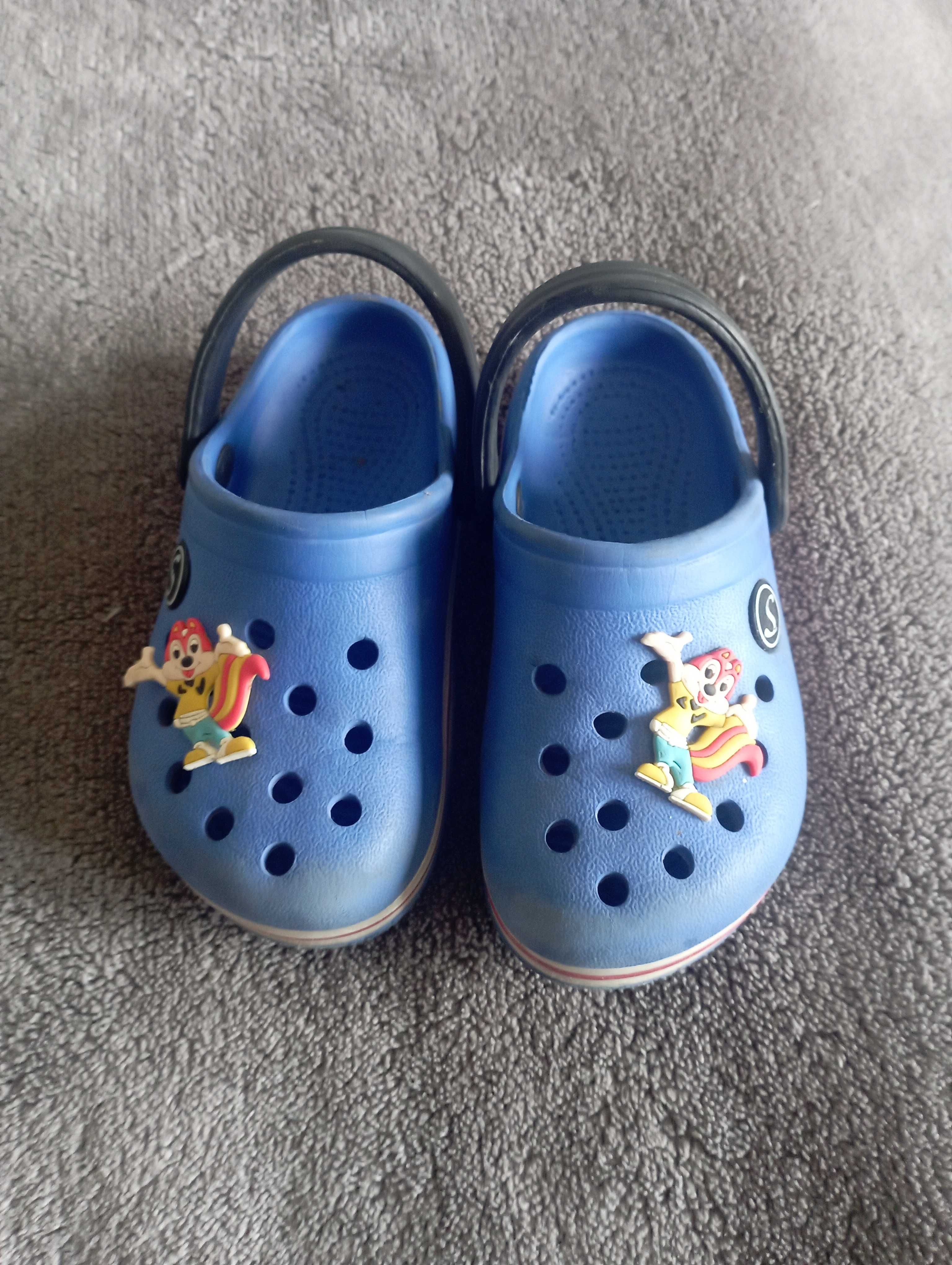 Buty/ klapki typu crocs idealne na basen, r. 24