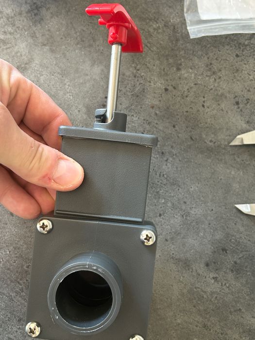 Zawór odcinający do rury 1,5" , nylonowy odporny na mróz