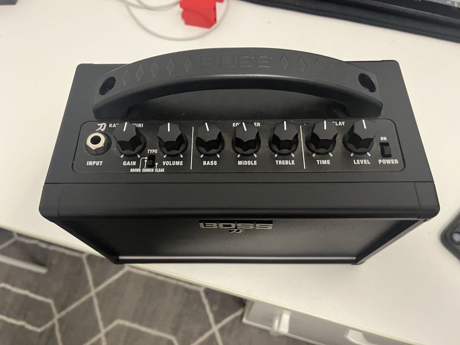 Boss katana mini amp