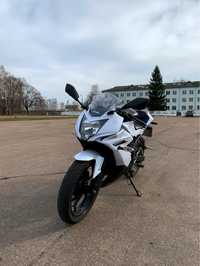 Продаю мотоцикл Kawasaki Ninja 250