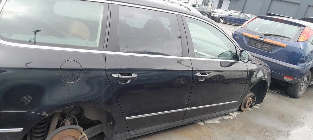 VW PASSAT B6 KOMBI DRZWI PRAWY TYŁ TYLNE PRAWE KOMPLETNE LC9X nr. 104/7