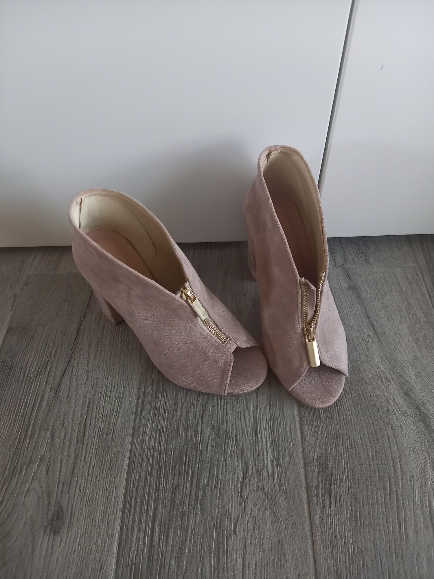 Botki rozmiar 35