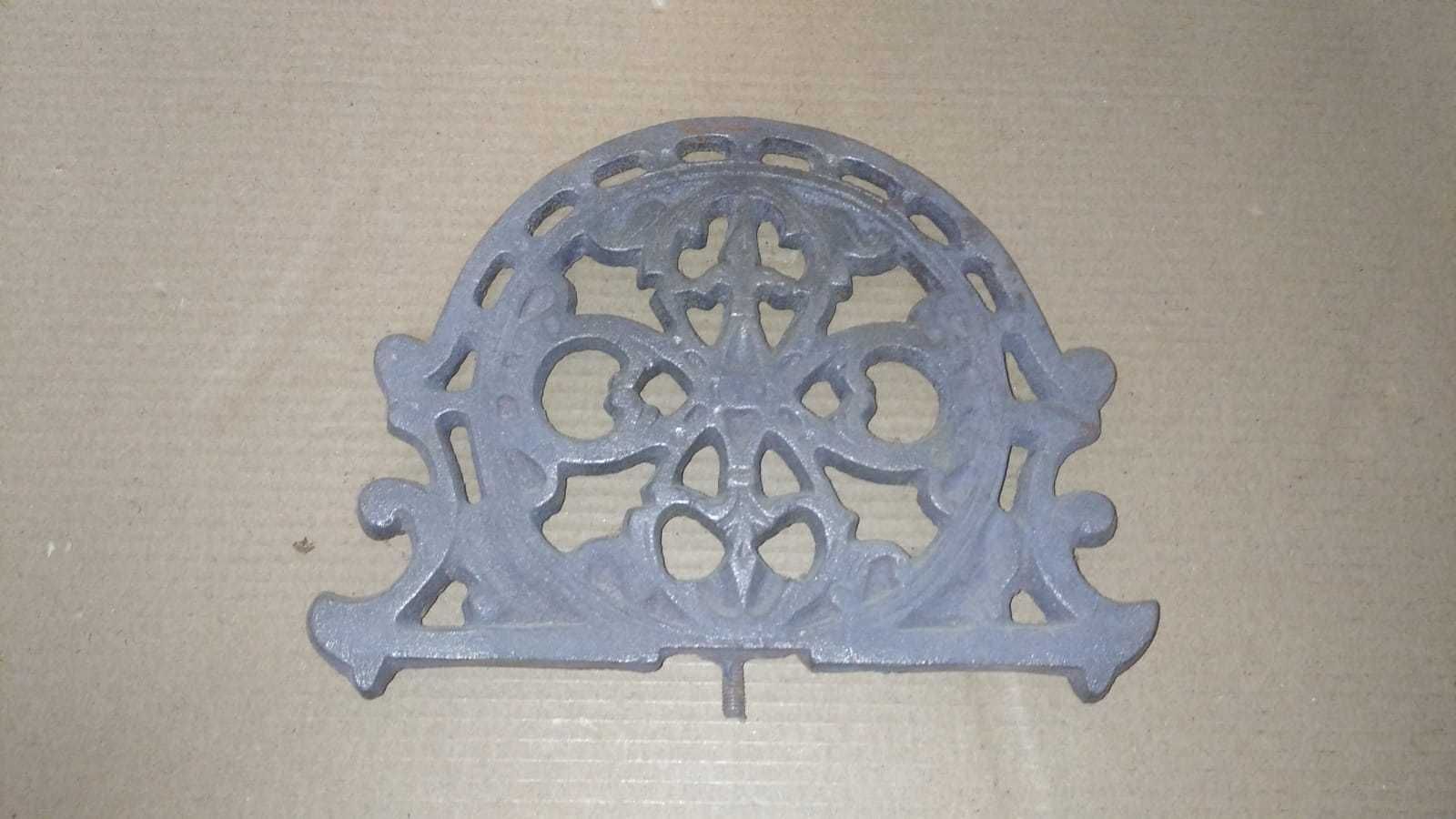 Ornament żeliwny, ozdoba z żeliwa z Włoch, półeczka, półka, kwietnik
