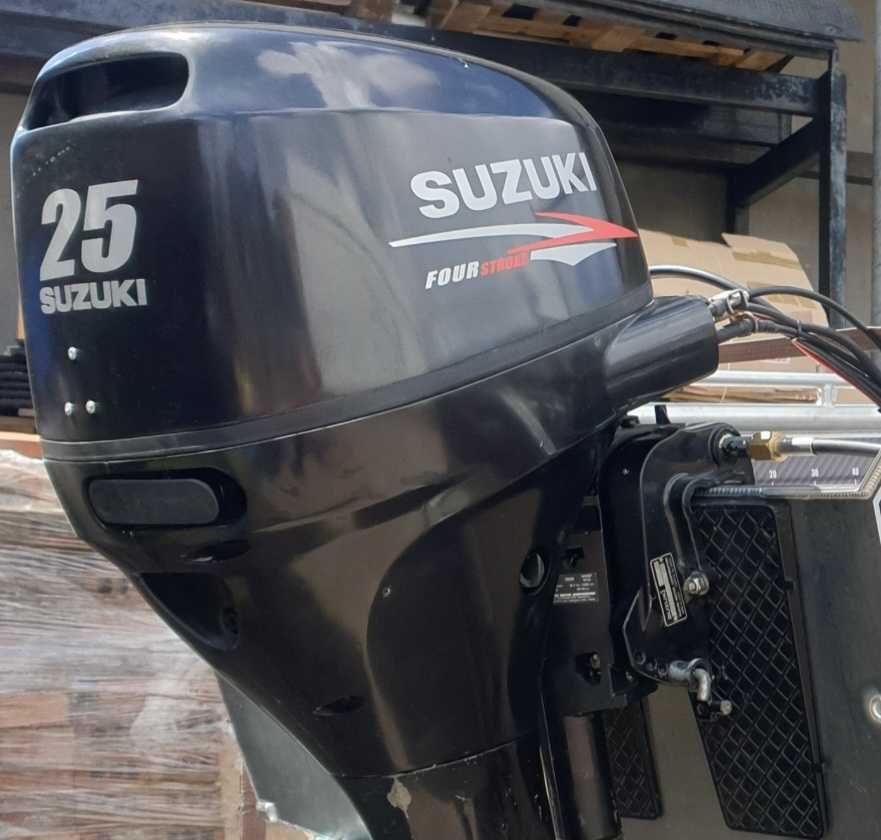 SUZUKI,  V-TVIN, 25km, manetka.