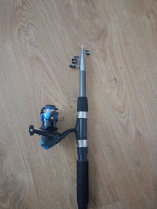 2 wędki kołowrotek i pokrowiec