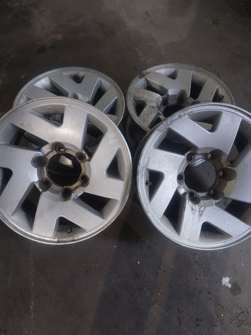 Диски R16 на Mitsubishi  Педжеро, L200