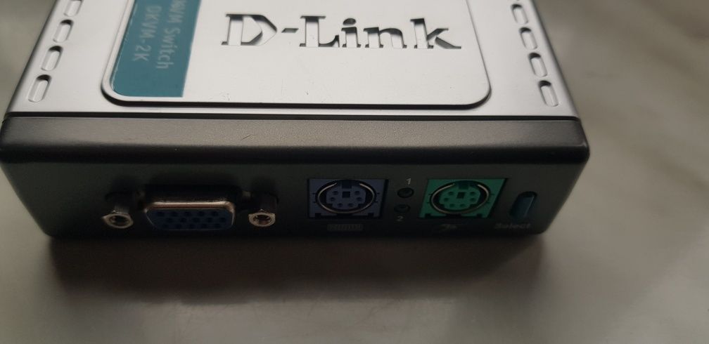 2 Monitor D-LINK DKVM-2k