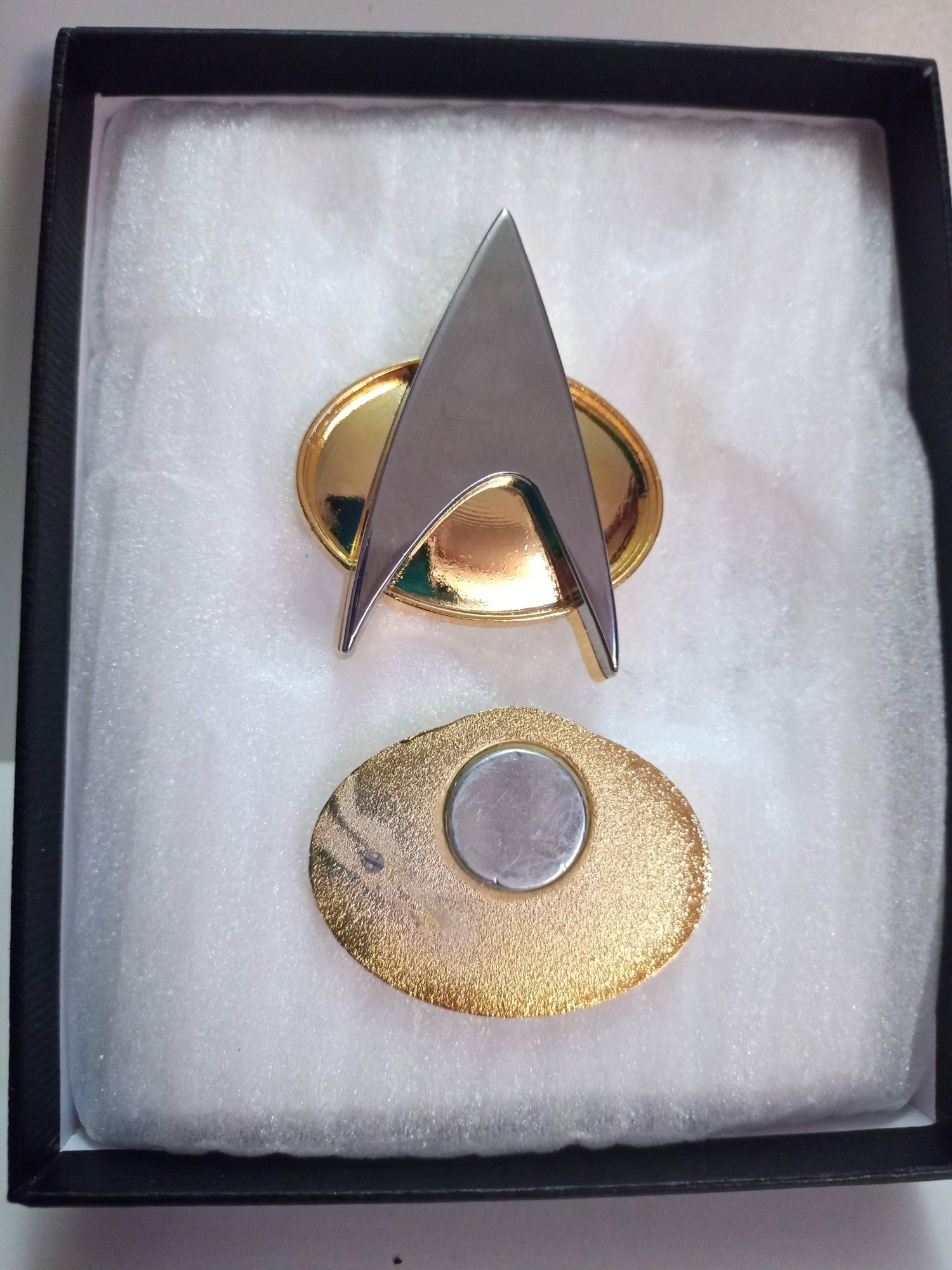 Caixa com 4 pins Star Trek
