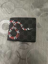 Carteira gucci cobra