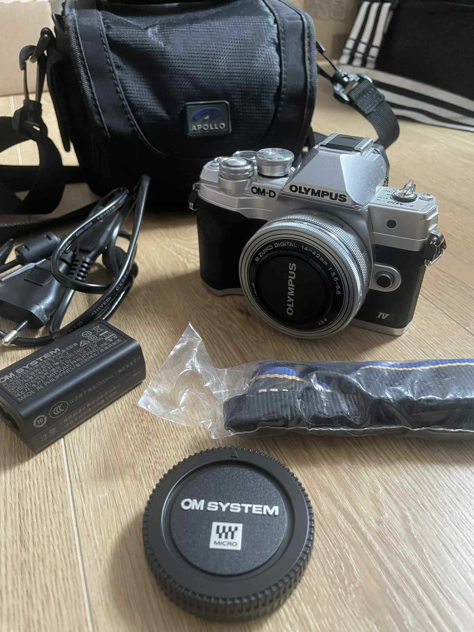 Aparat Olympus OM-D E-M10 Mark IV + obiektyw ED 14‑42mm + torba