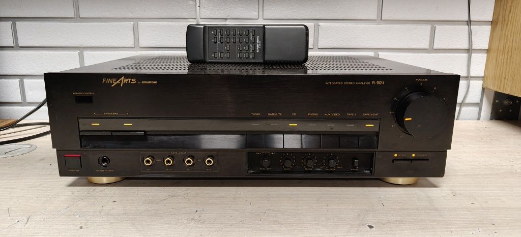 Wzmacniacz GRUNDIG A-904 FineArts . Pilot