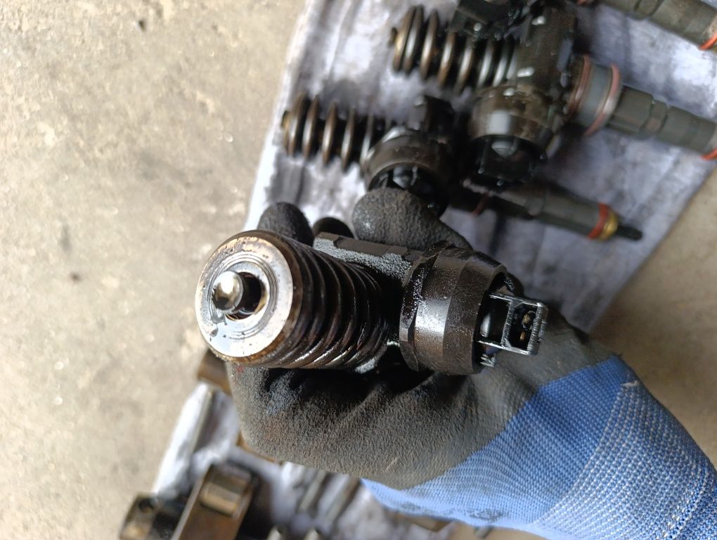 Wtryski wtryskiwacze pompowtryski volkswagen passat b6 1,9 tdi