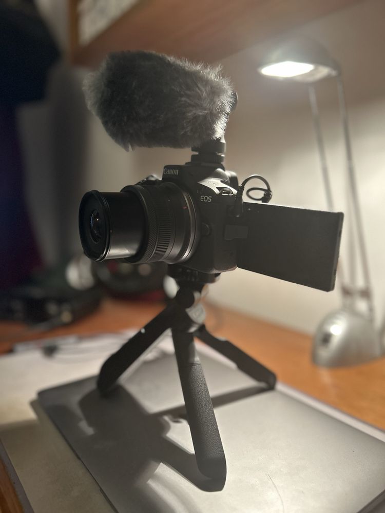 Kit Blogger Câmara Canon EOS R50 + Anel + objetiva 10-18mm canon