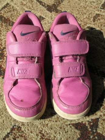 Buty Nike rozm. 31 różowe
