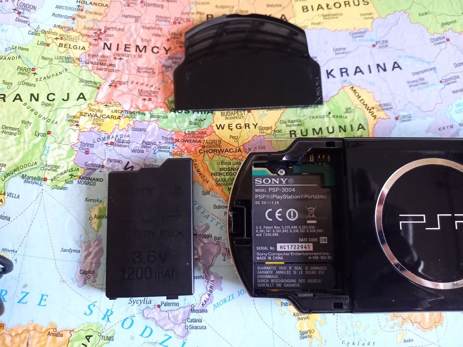 Konsola Sony psp 3004 (3000)  slim piano black 16gb 53gry stan BDB