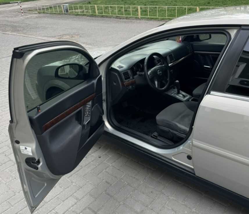 Opel Vectra 2005, 2.2i AT (155 к.с.) СРОЧНО!!!