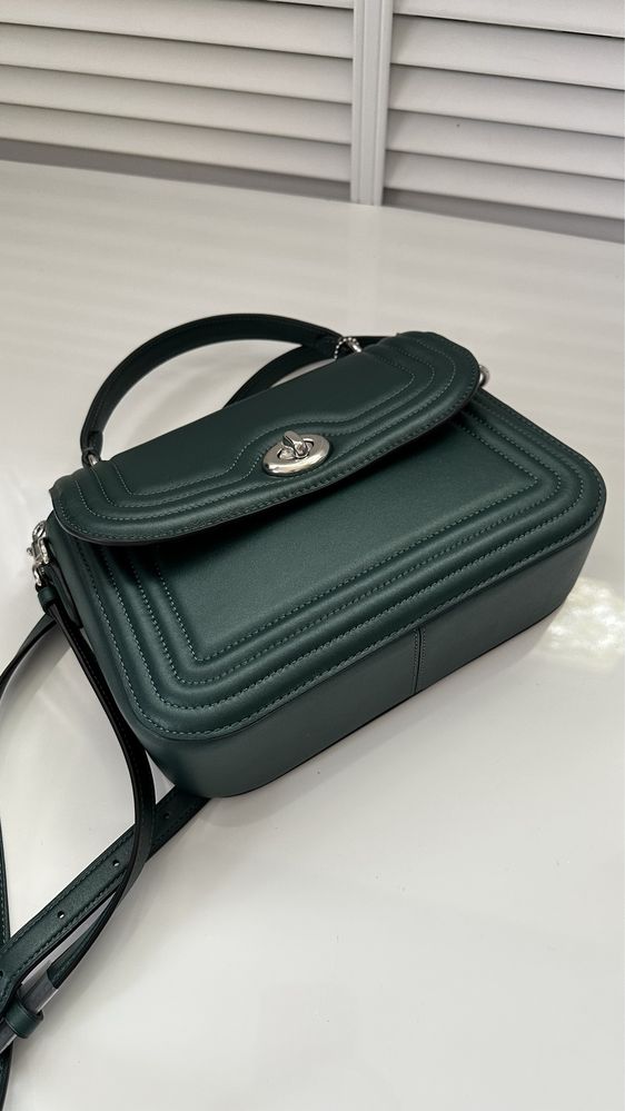 Зелена шкіряна сумка Marlie Top Handle Green Coach