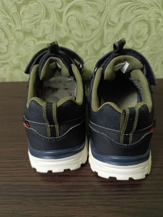 Кросовки р31 (20см)