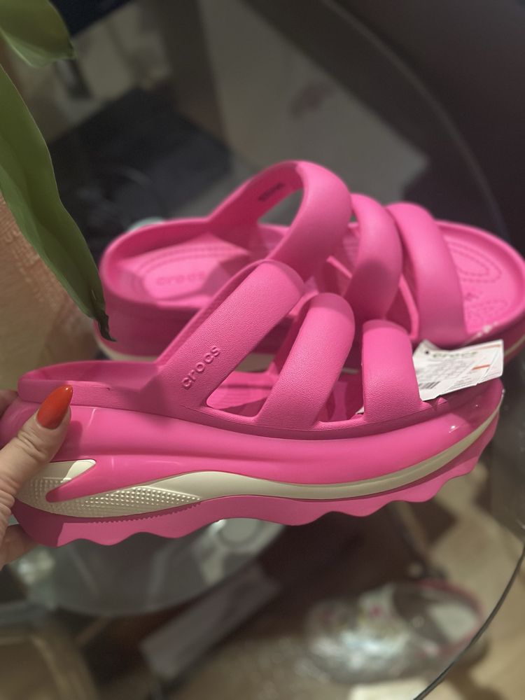 Клоги crocs ,38-39 розмір ,нові,купелені в США через баєра М6 W8