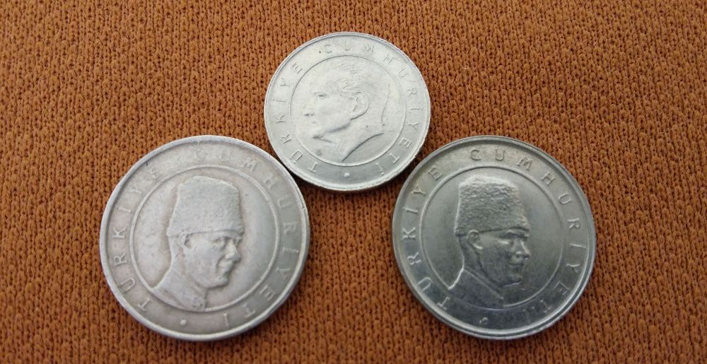 50.000 lub 100.000 lirów tureckich, monety.Liry tureckie.