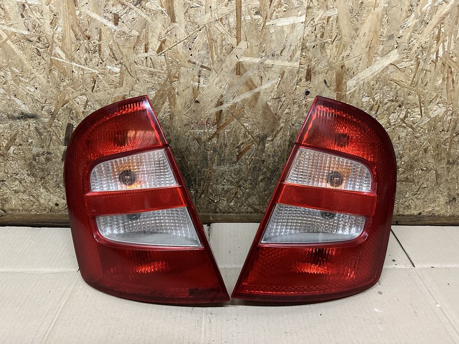 Задні стопи фари ліхтарі Skoda Fabia І Шкода Фабія 1 хетчбек 99—04