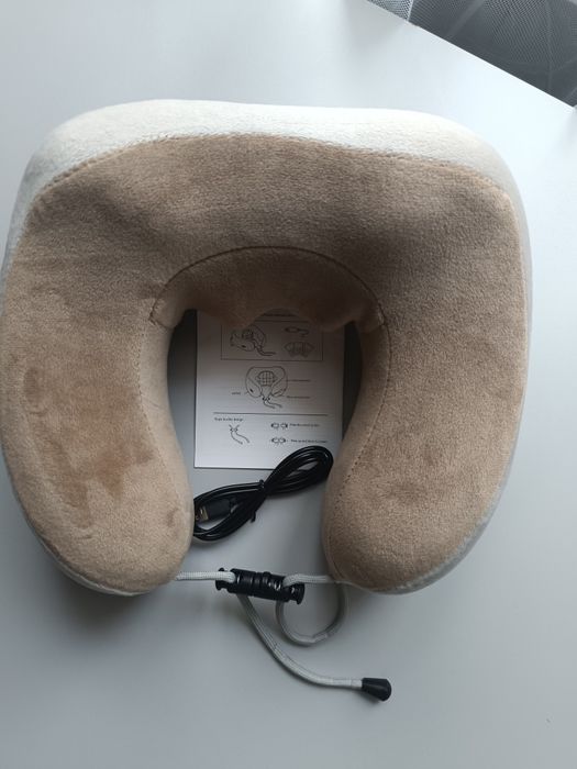 Масажер для шиї новий