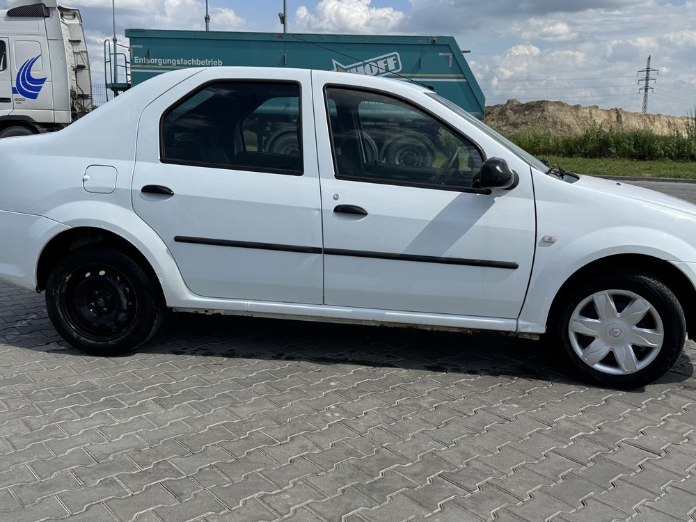 Renault logan 2010р