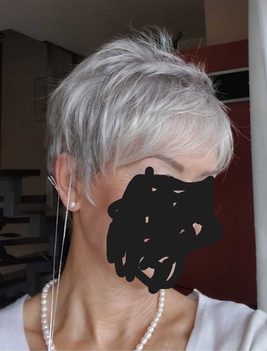 peruka medyczna, siwa, krótka