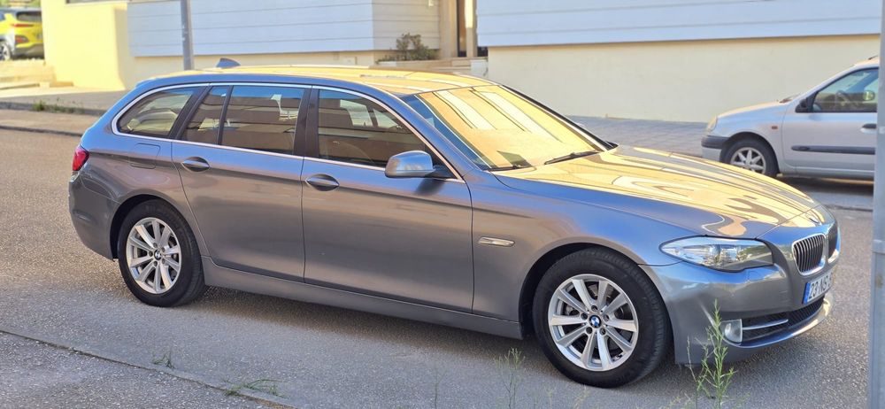 BMW 520D touring automática Ano 2013 a diesel