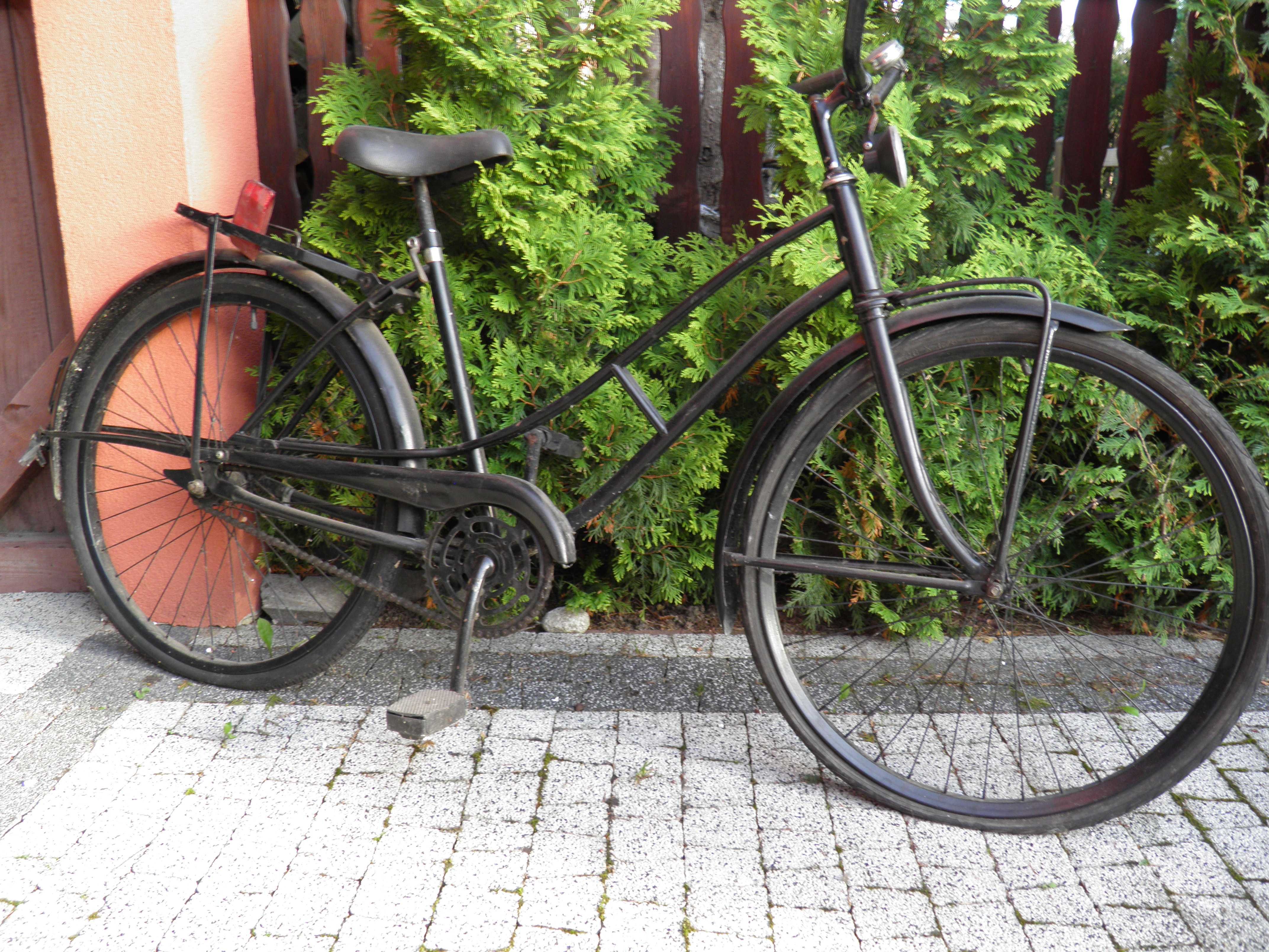 Stary zabytkowy rower